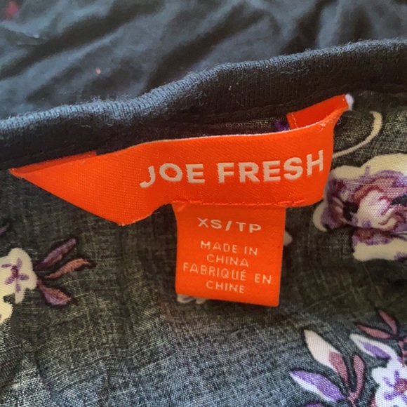 Long sleeve black front flower back shirt - Picture 4 of 5